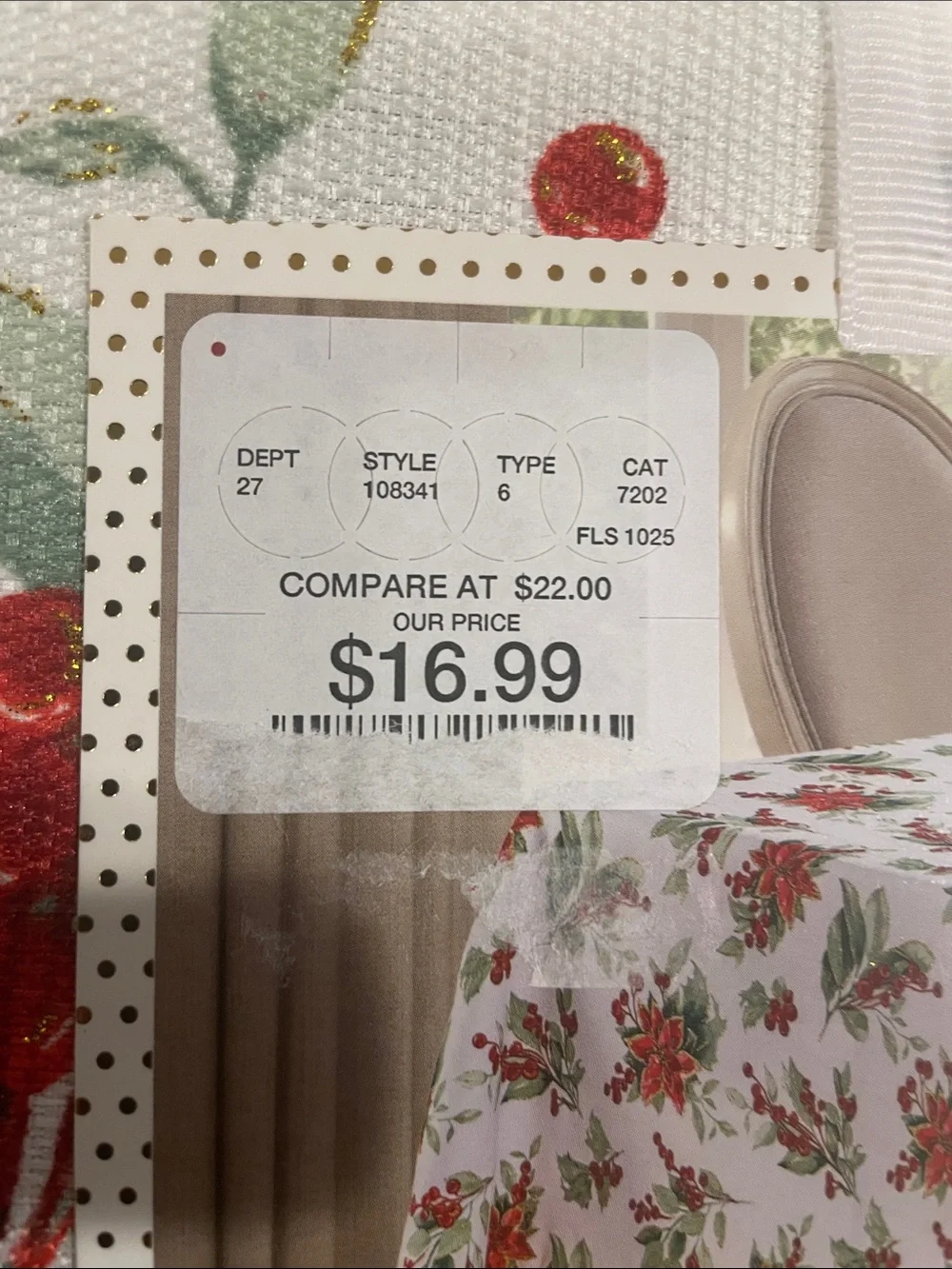 NWT Cupcakes and Cashmere Christmas Tablecloth 60